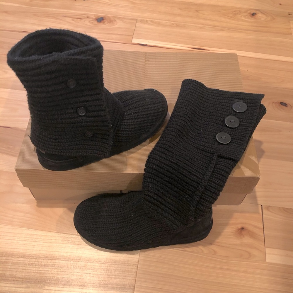 Authentic UGG Cardy knit black boots women’s size 9